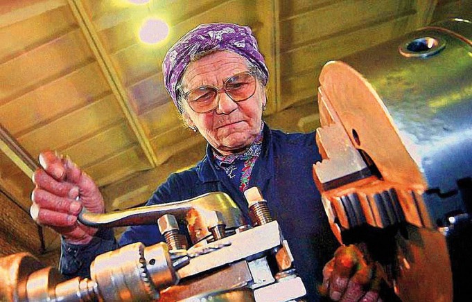 Предлагают вернуть индексацию пенсий некоторым работающим пенсионерам Предлагают вернуть индексацию пенсий некоторым работающим пенсионерам