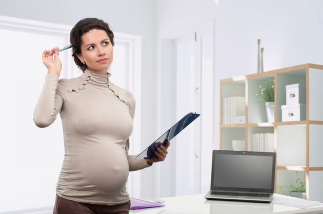 Предлагайте беременной продлить срок трудового договора, даже если она об этом не заявляет