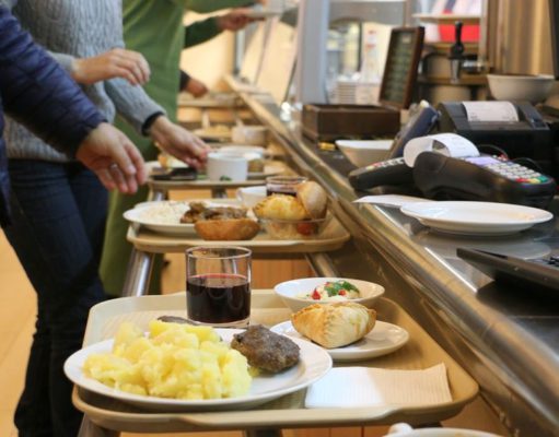 Бесплатные обеды как натуральный доход — суды против начисления взносов Бесплатные обеды как натуральный доход - суды против начисления взносов