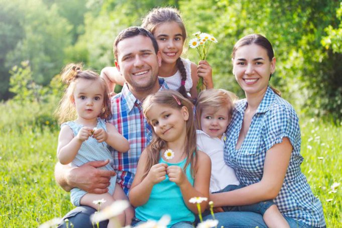 Многодетные семьи в этом году получат налоговые вычеты Многодетные семьи в этом году получат налоговые вычеты