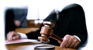 Доход, выплаченный физлицу организацией по решению суда, облагается налогом Доход, выплаченный физлицу организацией по решению суда, облагается налогом