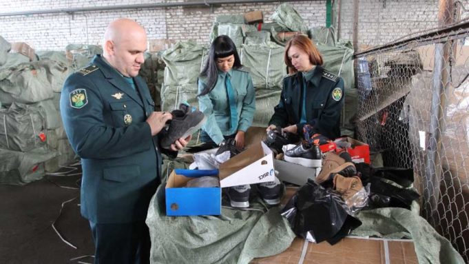 Утвержден порядок присвоения категорий риска тем, кто совершает таможенные операции Утвержден порядок присвоения категорий риска тем, кто совершает таможенные операции